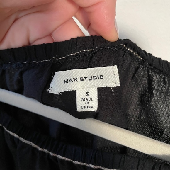 Off the Shoulder Embroidered Top - Picture 3 of 4